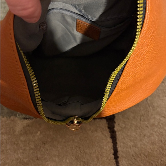 Unique Zipper Backpack 🎒 - Picture 8 of 9